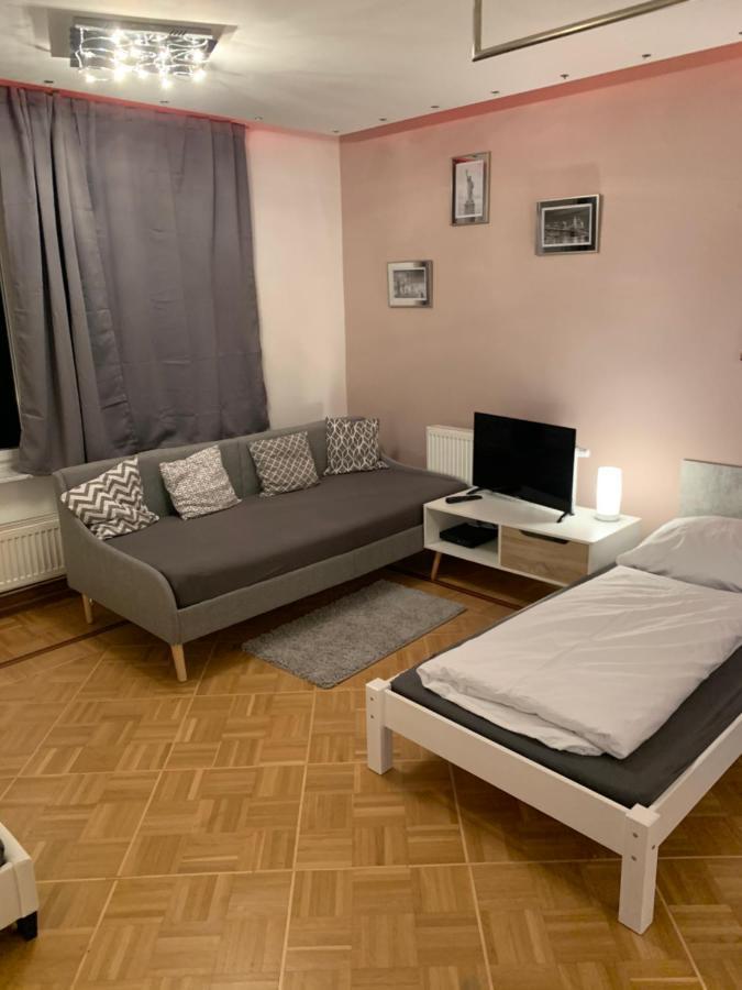 Aschaffapartment 4 Schlafzimmer Bis 10 Personen Bei Aschaffenburg Mainaschaff エクステリア 写真