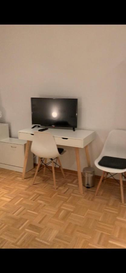 Aschaffapartment 4 Schlafzimmer Bis 10 Personen Bei Aschaffenburg Mainaschaff エクステリア 写真