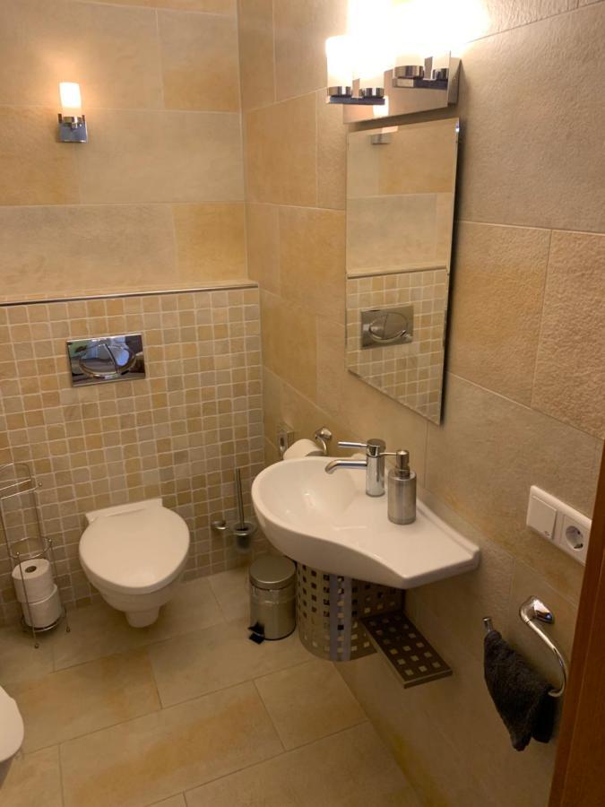 Aschaffapartment 4 Schlafzimmer Bis 10 Personen Bei Aschaffenburg Mainaschaff エクステリア 写真
